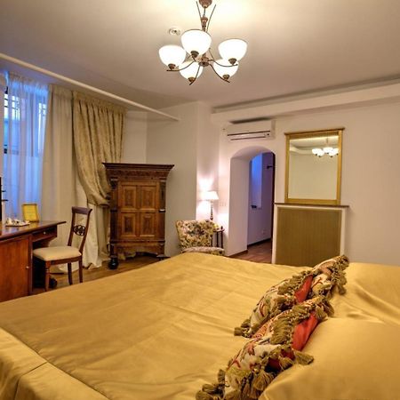 The Vintage - Wonderful Apartment In Best Location Craiova Exterior foto