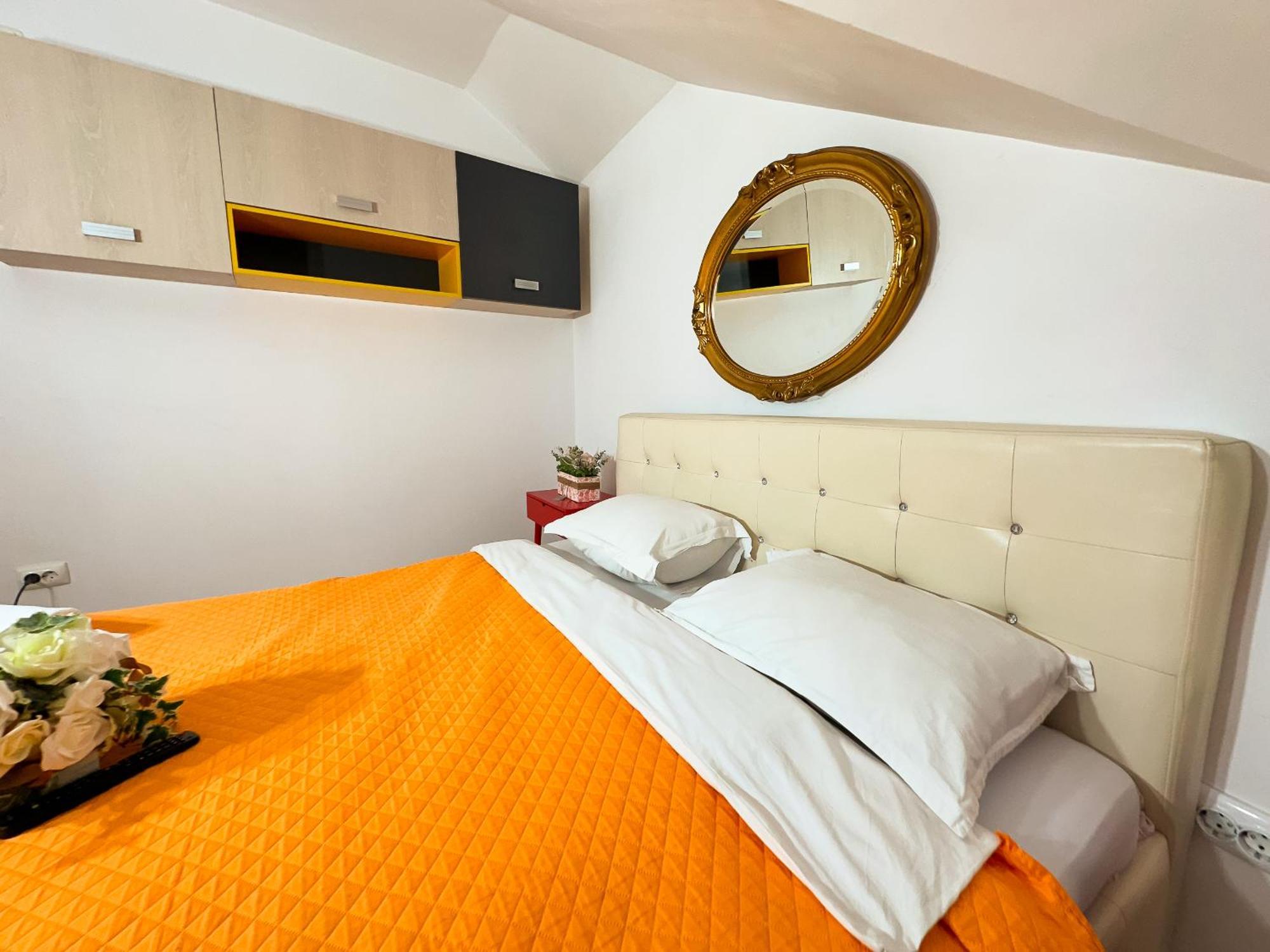 The Vintage - Wonderful Apartment In Best Location Craiova Exterior foto