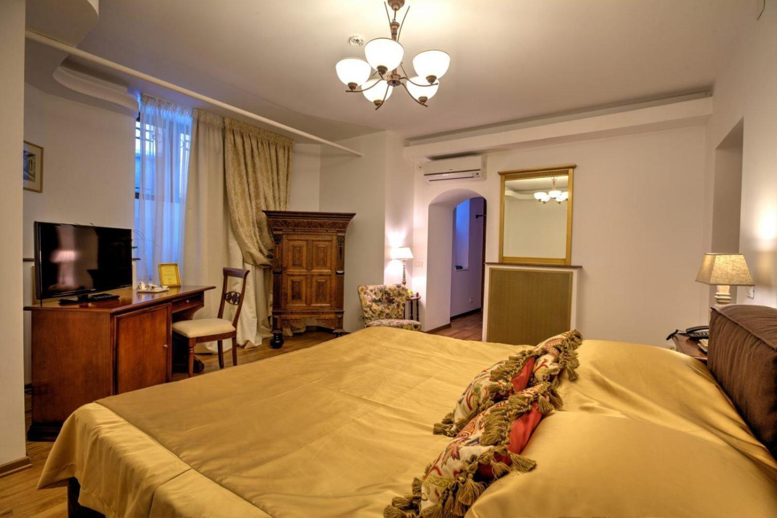 The Vintage - Wonderful Apartment In Best Location Craiova Exterior foto